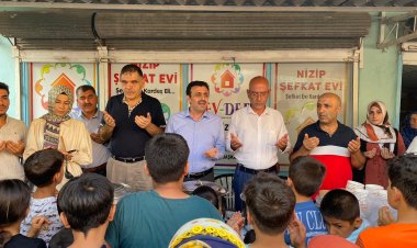 Nizip Şevkat Evi Derneği'nden Aşure Etkinliği