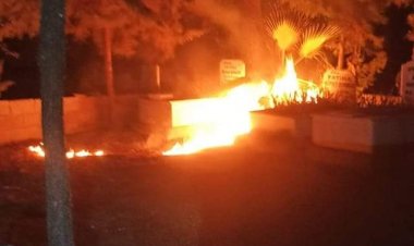 Nizip'te şoke eden manzara, mezarlığı yaktılar