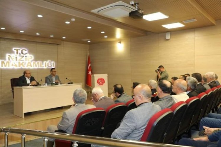 Nizip'te Muhtarlar Toplantısı Yapıldı