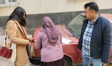 Kapı Kapı Gezip Çocukları Okula Kazandırıyorlar