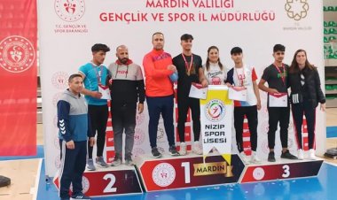 Nizip Spor Lisesi Bilek Güreşi Müsabakalarında 14 Madalya Kazandı