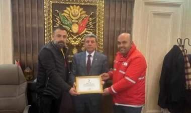 Kızılay'dan hayırsever işadamına teşekkür belgesi