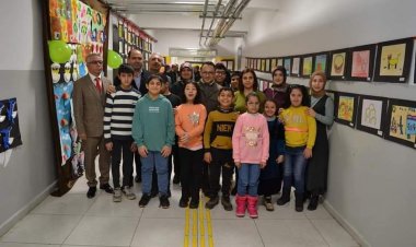 Kaymakam Çağlar resim sergisi açtı 