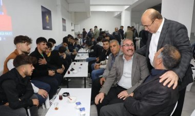 Belediye Başkanı Sarı'dan SKM' ye ziyaret