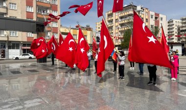 Nizip'te 23 Nisan Buruk Kutlandı