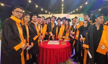 ARTI KOLEJİNDE MEZUNİYET COŞKUSU