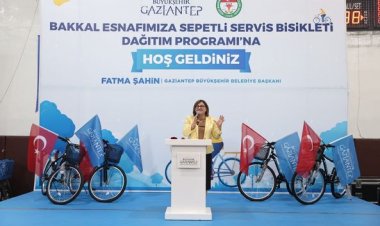 Nizip'te 300 Bakkal Esnafına Sepetli Bisiklet