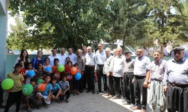 Bir günde, 12 mahalleyi ziyaret ettiler