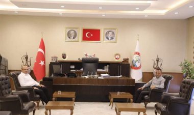 Kaymakam Çağlar’dan Başkan Sarı’ya veda ziyareti