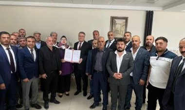 Karabacak, mazbatasını aldı