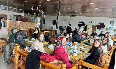 Nizip Anadolu Lisesi Okul Aile Birliği’nden Dayanışma Yemeği