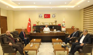 Bizim Nizip Gazetesi'nden Başkan Doğan’a Ziyaret: Medya ve Belediye İşbirliği Görüşüldü