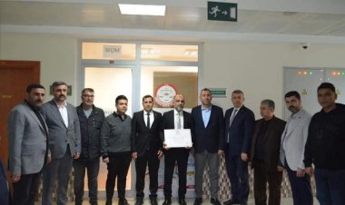 Yakup Karakuş AK Parti Nizip İlçe Başkanlığı Mazbatasını Aldı