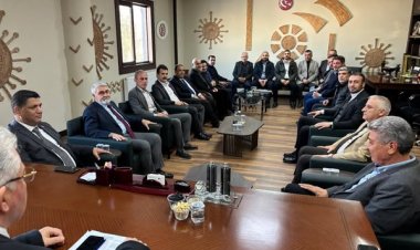 CHP Gaziantep İl Başkanı Reis Reisoğlu ve İlçe Başkanlarından Nizip Ticaret Odası’na Ziyaret