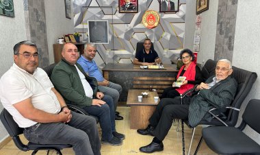 Nizipli Hayırsever Maruf Marufoğlu ve Yazar Saadet Uygur’dan Nizip Gazeteciler Derneği’ne Ziyaret