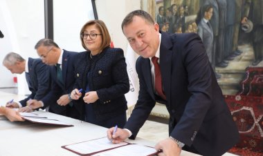 Şahinbey Kültür Merkezi Nizip Belediyesine Devredildi