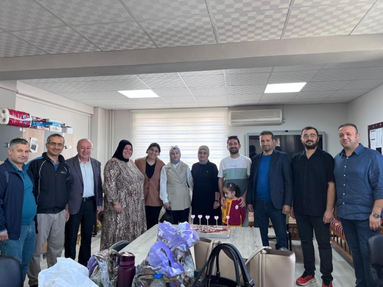 İslim Marufoğlu İlkokulu’nda Ekim Ayı Doğum Günü Sürprizi
