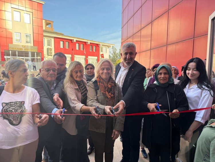Karkamış Belediyesi’nden Anlamlı Proje: “Siz Yalnız Değilsiniz, Biz Buradayız” Platformundan Gelinlik Mağazası Hizmete Açıldı
