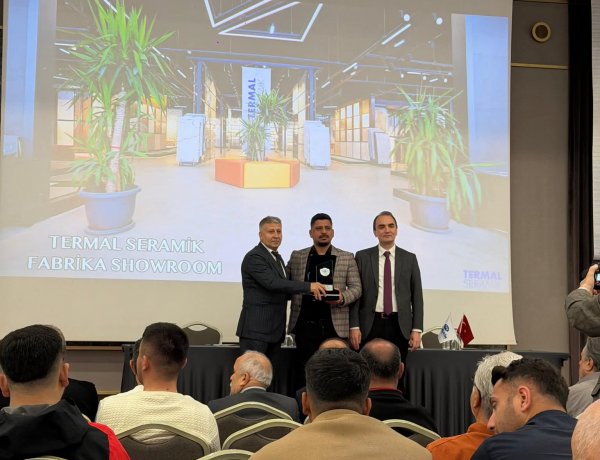 İpek Seramik’in Nizip Bayisi Ahmet Bozkurt’a Üçüncü Yılında Üçüncü Türkiye Ödülü