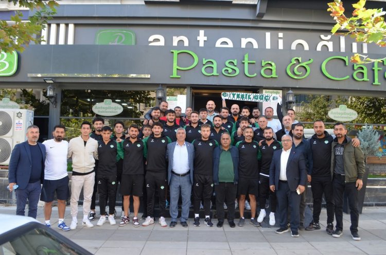 Nizip Spor, Bahçe Spor Maçı Öncesi Moral Kahvaltısında Buluştu!