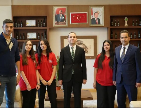 NİZİP’TEN TEKNOFEST’TE ÖNEMLİ BAŞARI: SOSYAL BİLİMLER LİSESİ FİNALDE
