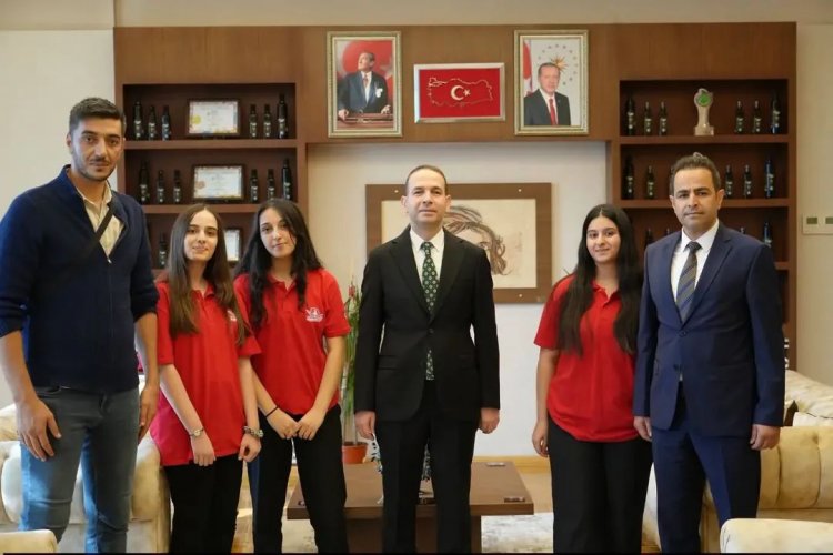 NİZİP’TEN TEKNOFEST’TE ÖNEMLİ BAŞARI: SOSYAL BİLİMLER LİSESİ FİNALDE