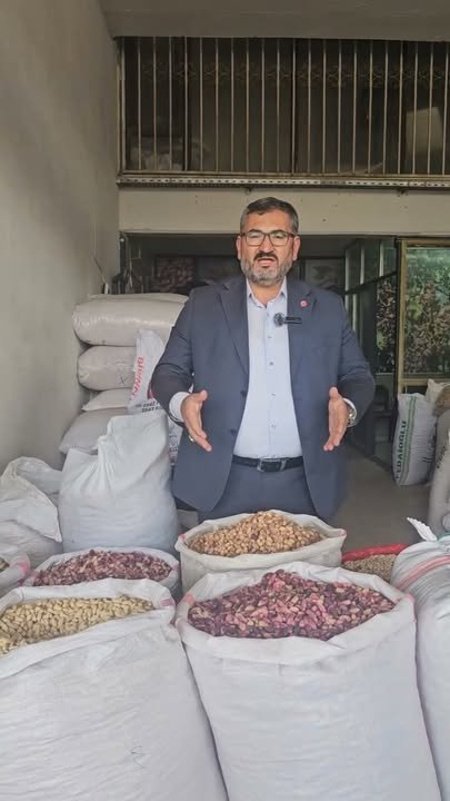 FARUK AKBAŞ’TAN FISTIK ÜRETİCİLERİNİN SORUNLARINA DİKKAT ÇEKEN AÇIKLAMA: “ÜRETİCİMİZ İÇİNDEN ÇIKILAMAZ BİR DURUMDA!”