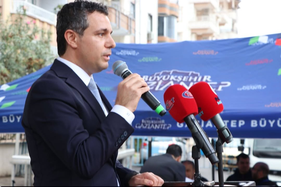 NİZİP ZEYTİN FESTİVALİ COŞKULU TÖRENLE AÇILDI: PROTOKOLDEN YOĞUN KATILIM!