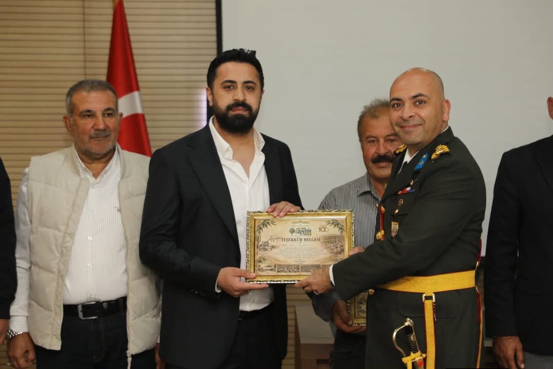 MEHMET YILDIZ’A NİZİP’İN 100. YILINDA ANLAMLI PLAKET