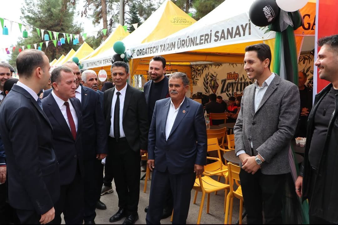 NİZİP ZEYTİN FESTİVALİ’NDE STANTLAR PROTOKOL TARAFINDAN GEZİLDİ