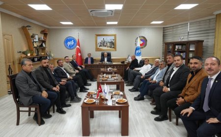 NİZİP KAYMAKAMI OSMAN UĞURLU’DAN NİZİP TİCARET BORSASI’NA ZİYARET