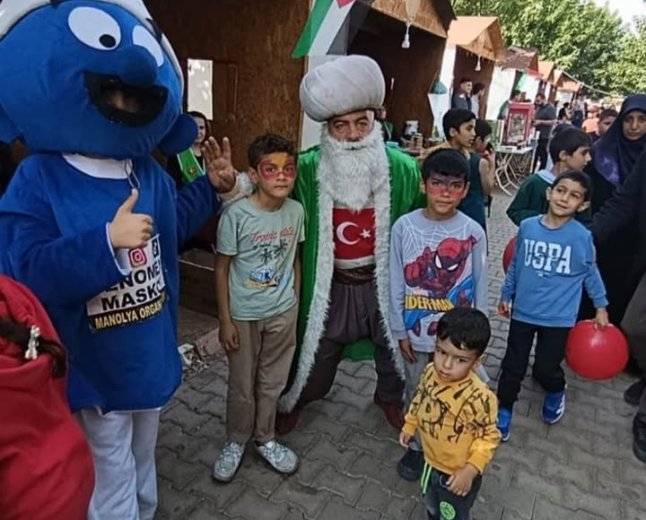 İHH KADIN KOLLARINDAN MAZLUM HALKLAR YARARINA ANLAMLI KERMES