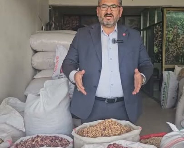 FARUK AKBAŞ’TAN FISTIK ÜRETİCİLERİNİN SORUNLARINA DİKKAT ÇEKEN AÇIKLAMA: “ÜRETİCİMİZ İÇİNDEN ÇIKILAMAZ BİR DURUMDA!”
