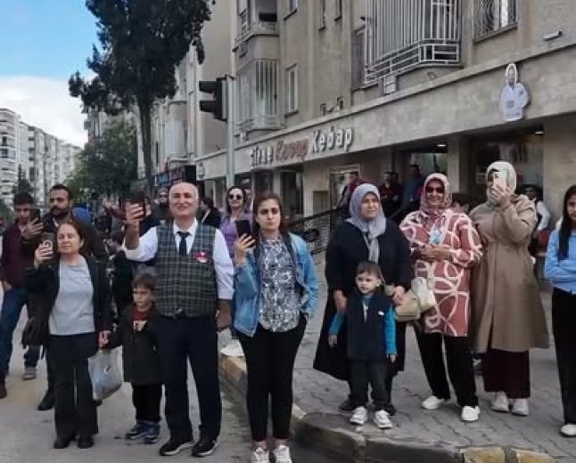 ALİ DOĞAN: “NİZİP’İN 100. YILINDA ZEYTİNİN BEREKETİYLE BULUŞTUK”
