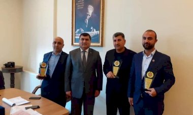 2019 yılı SYDV Mütevelli Heyetine Plaket