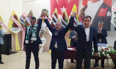 CHP İLÇE BAŞKANI HALUK KAHRAMAN GÜVEN TAZELEDİ