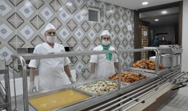 Hacı Mehmet-Fatma Cankesen Külliyesi aşevinde günde 1500 Kişiye Yemek Dağıtılıyor