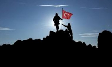 90 BİN CAMİMİZDE MEHMETÇİĞİMİZ İÇİN ELLERİMİZ SEMADA