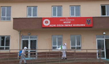 Belediye ekipleri cezaevini dezenfekte etti