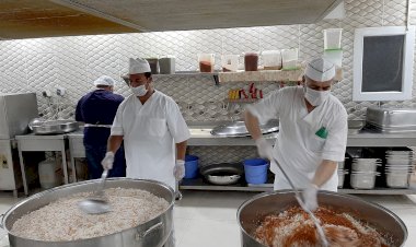 Hacı Fatma-Mehmet Cankesen Külliyesi aşevinde günde 3000 Kişiye Yemek Dağıtılıyor