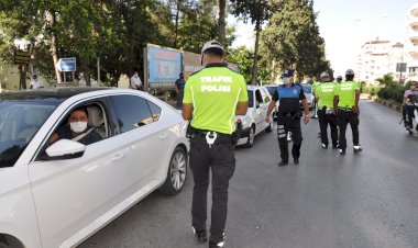 Nizip polisinden trafik ve maske uygulaması