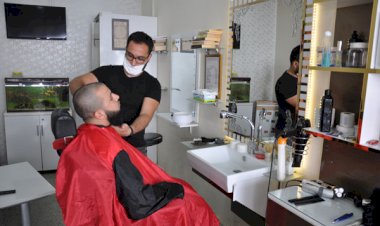 Terzi ve berberlerin bayram yoğunluğu