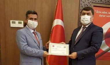 Kaymakam Şahin'den Kendirci'ye Plaket 
