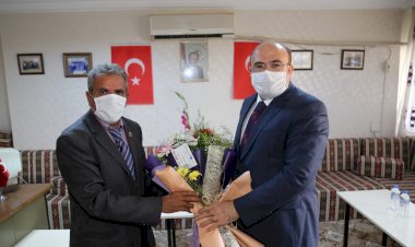 Başkan Sarı; “Muhtarlar demokrasinin olmazsa olmazıdır