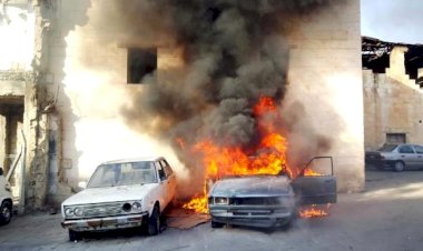 Nizip’te Park halindeki  otomobil alev alev yandı