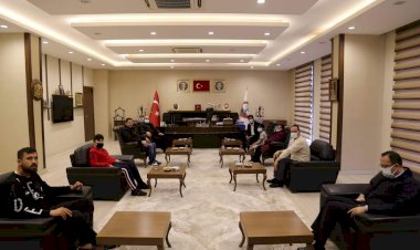 Büyükelçi Hassen'den Belediye Başkanı Sarı'ya ziyaret