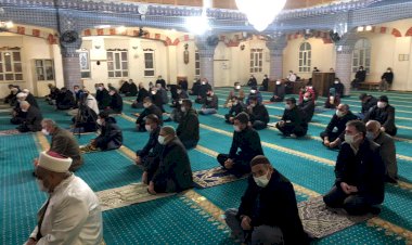 REGAİP KANDİLİNDE ELLER SEMAYA AÇILDI