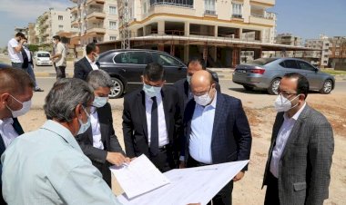 Başkanlar Sarı ve Fadıloğlu pazar yeri inşaat alanını inceledi