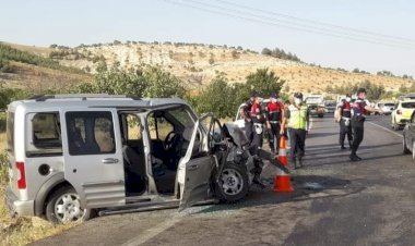 İki kafa kafaya çarpıştı: 3 ağır yaralı