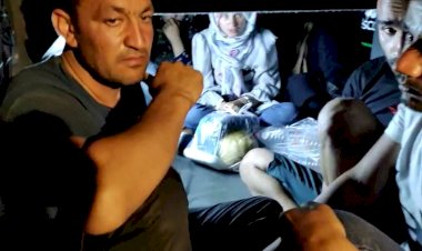 Kaçak göçmenler otobüsün bagajında çıktı